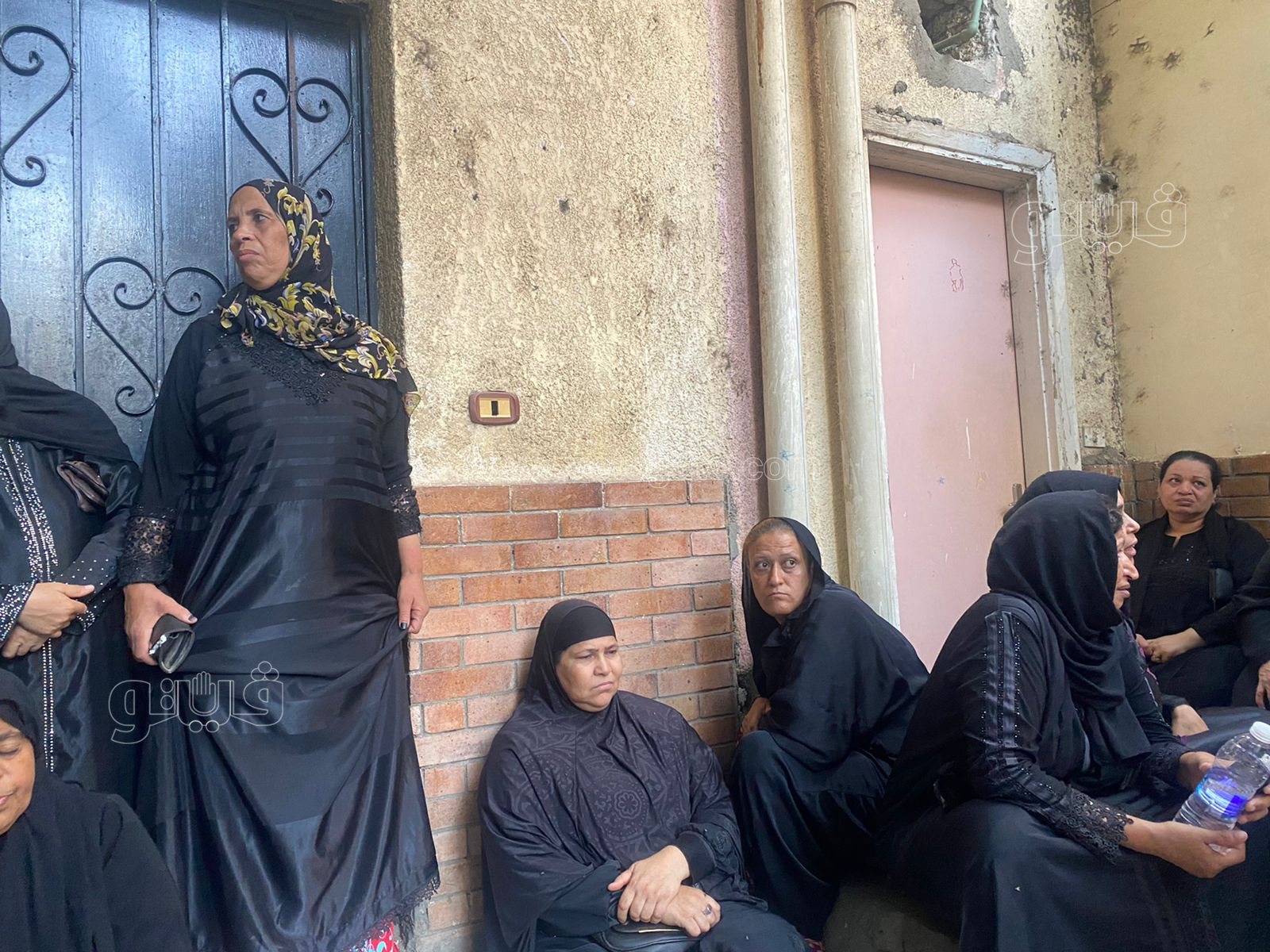 من داخل المشرحة.. صراخ اقارب ضحايا كنيسة ابو سيفين (1)