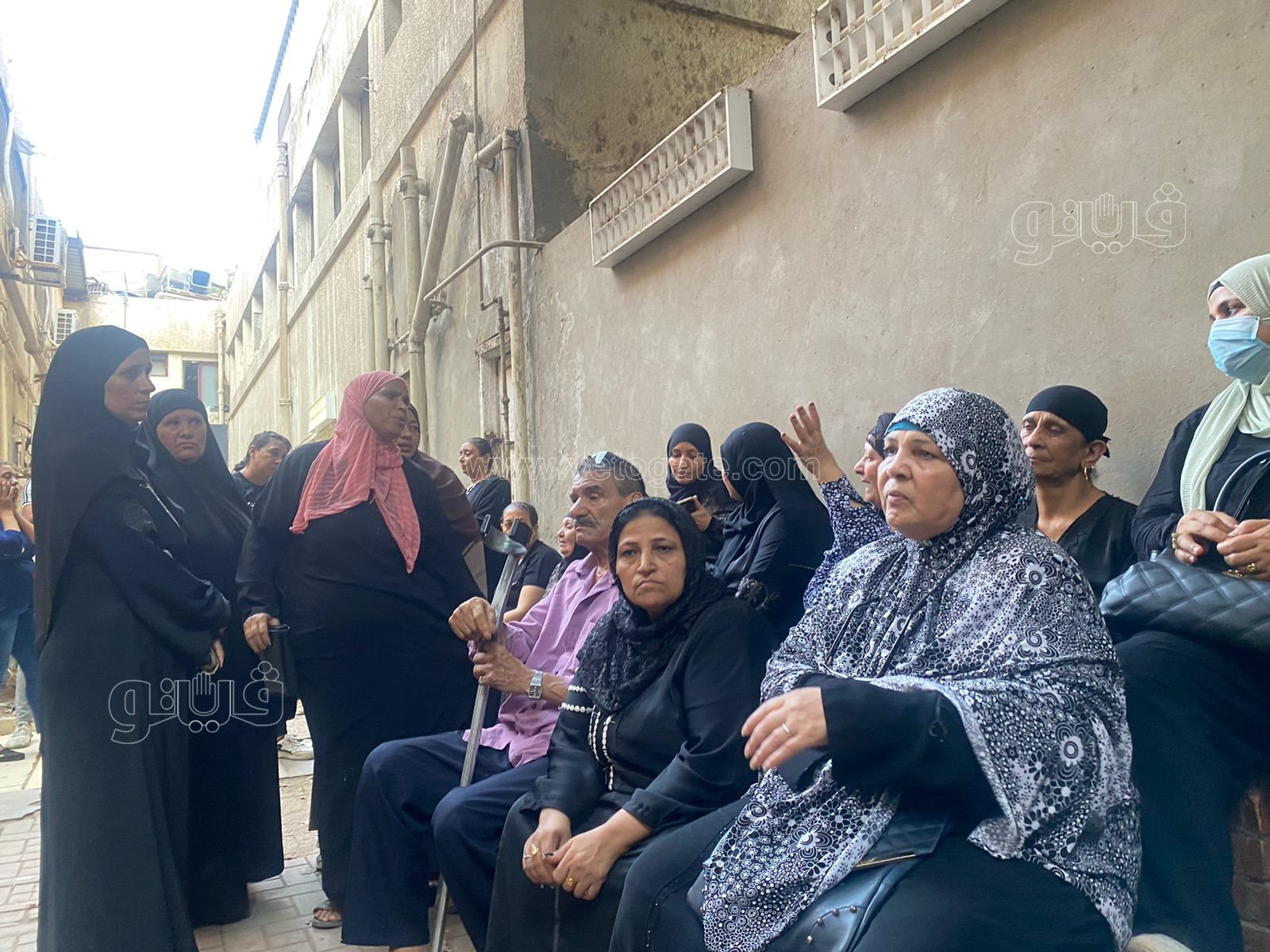 من داخل المشرحة.. صراخ اقارب ضحايا كنيسة ابو سيفين (6)