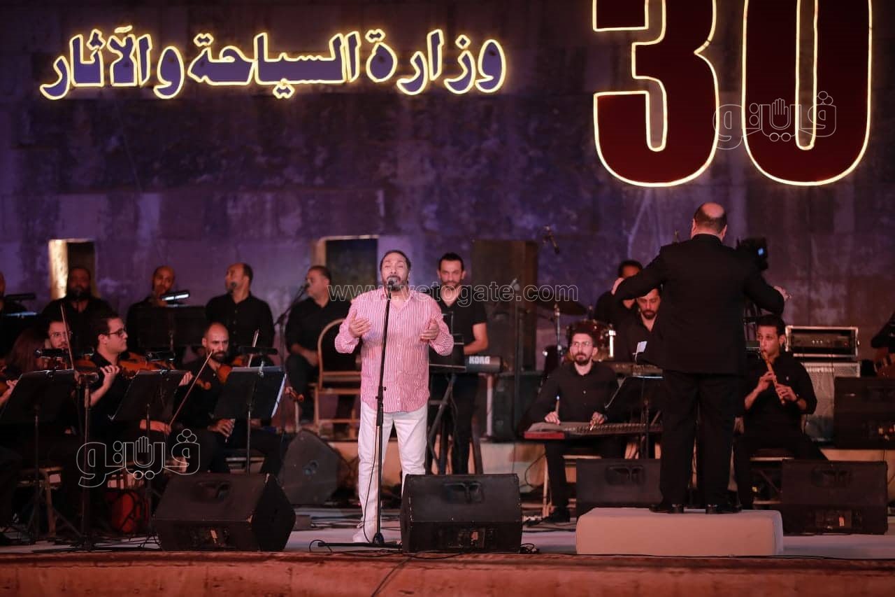 علي الحجار يواصل سيمفونية الإبداع بمهرجان القلعة (17)