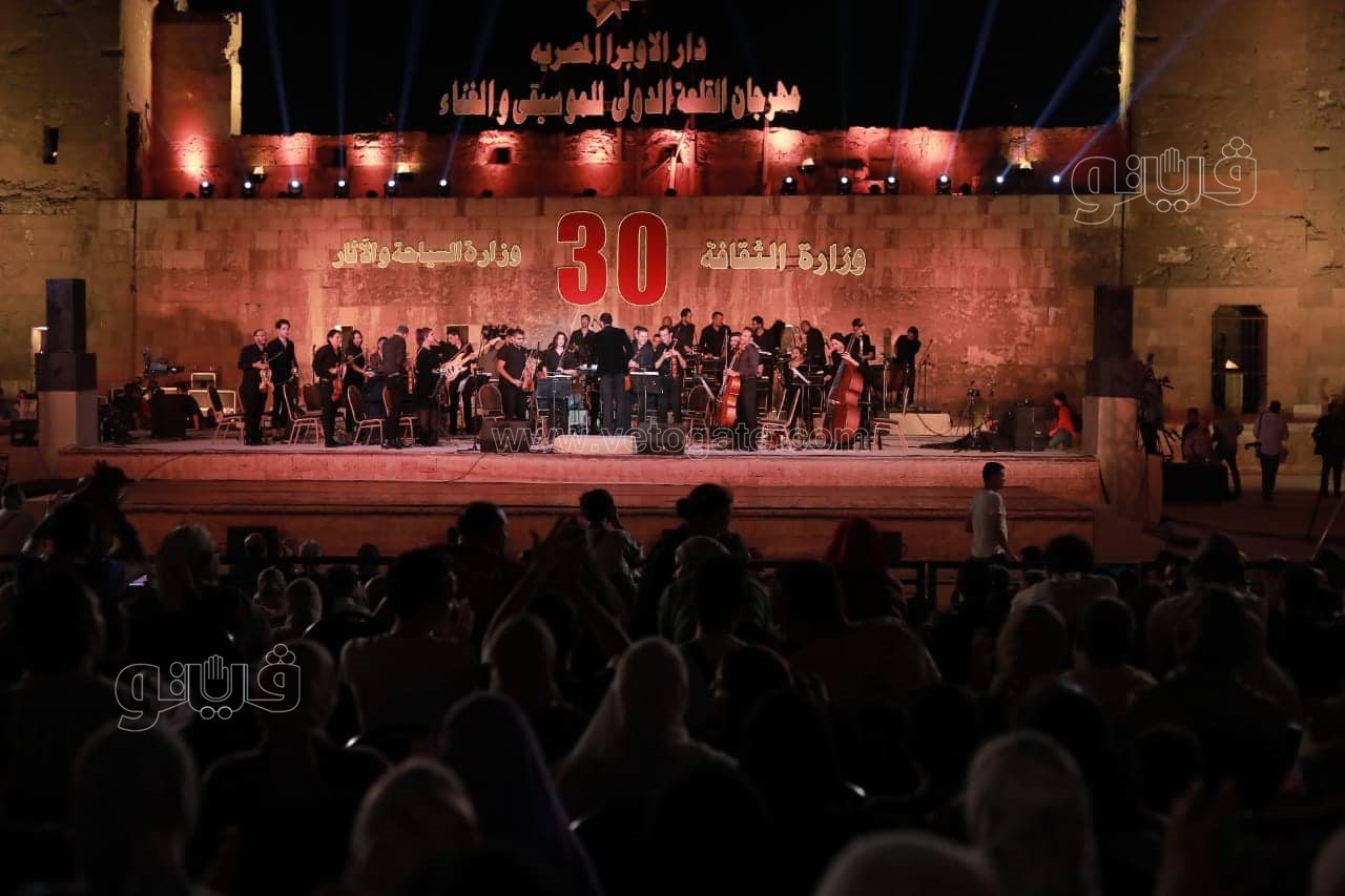 علي الحجار يواصل سيمفونية الإبداع بمهرجان القلعة (21)