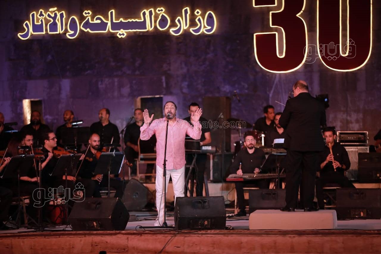 علي الحجار يواصل سيمفونية الإبداع بمهرجان القلعة (30)