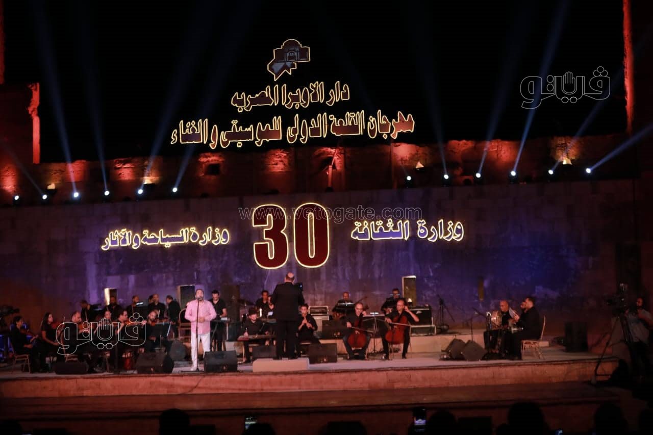 علي الحجار يواصل سيمفونية الإبداع بمهرجان القلعة (36)