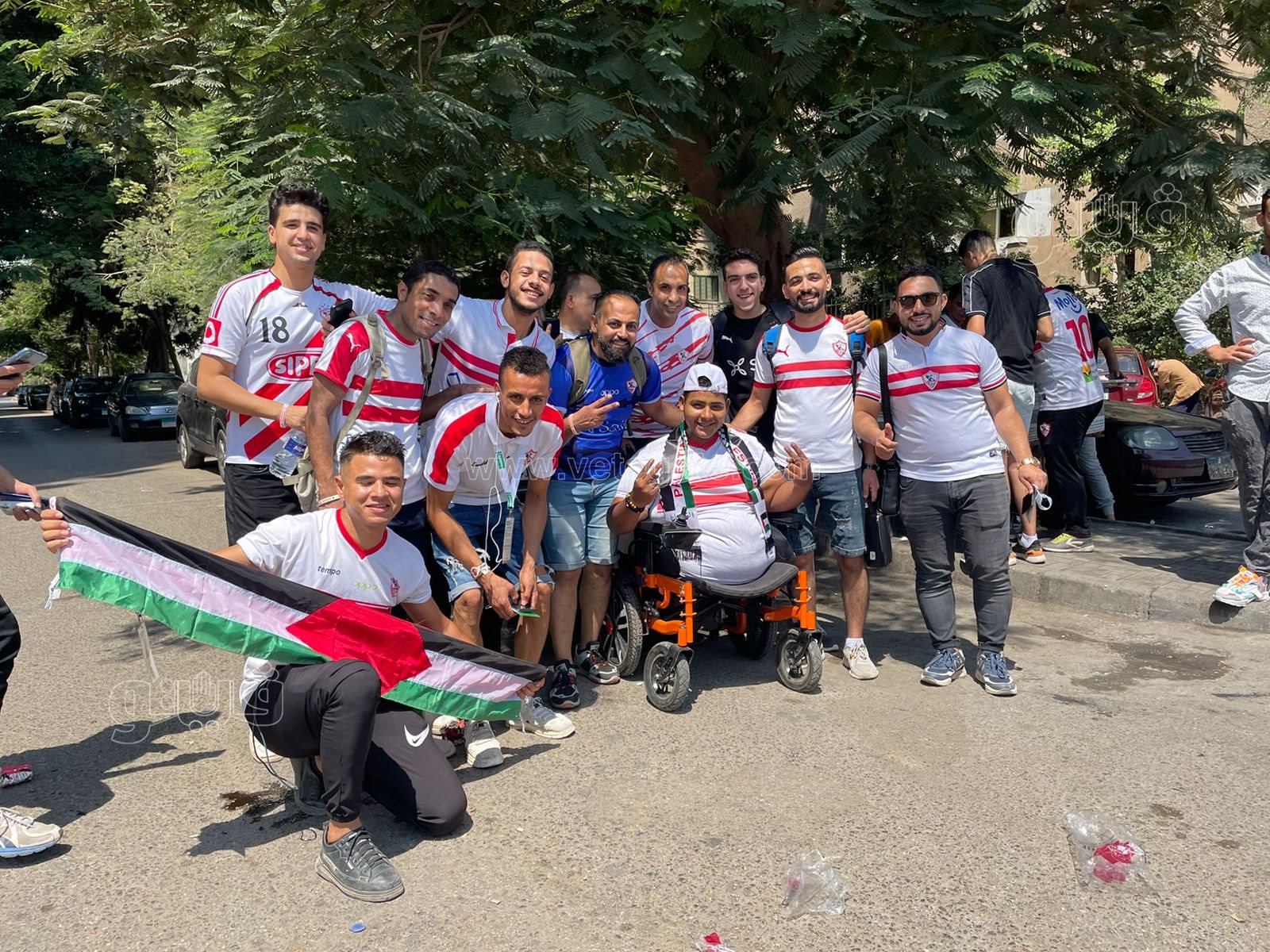 يوسف مشجع زملكاوي من ذوي الهمم مبسوط بعضوية الزمالك وهنكسب فاركو 4-0 (12)