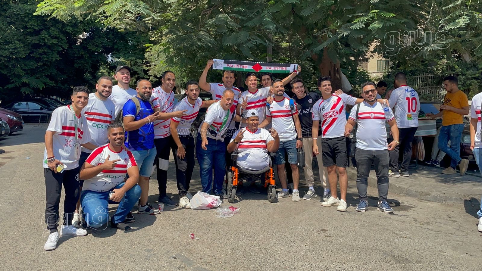 يوسف مشجع زملكاوي من ذوي الهمم مبسوط بعضوية الزمالك وهنكسب فاركو 4-0 (9)