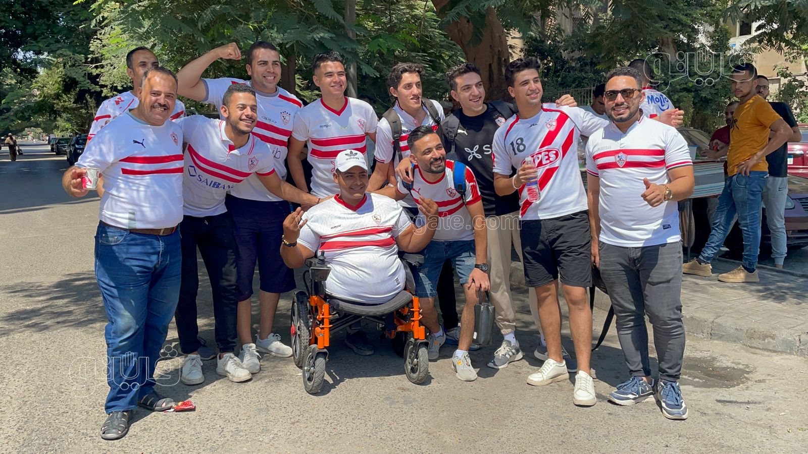 يوسف مشجع زملكاوي من ذوي الهمم مبسوط بعضوية الزمالك وهنكسب فاركو 4-0 (3)