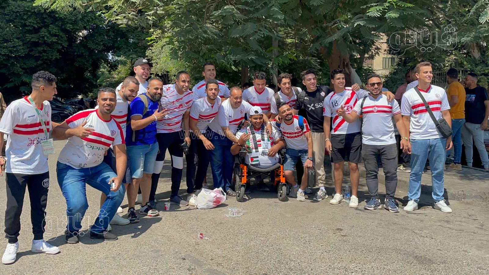 يوسف مشجع زملكاوي من ذوي الهمم مبسوط بعضوية الزمالك وهنكسب فاركو 4-0 (4)