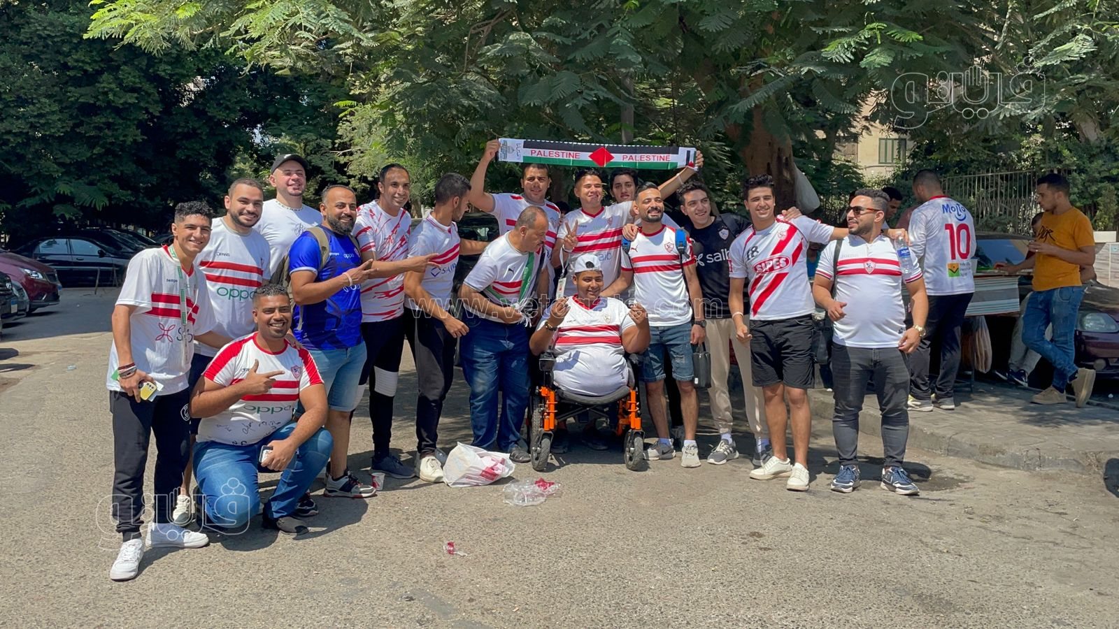 يوسف مشجع زملكاوي من ذوي الهمم مبسوط بعضوية الزمالك وهنكسب فاركو 4-0 (7)