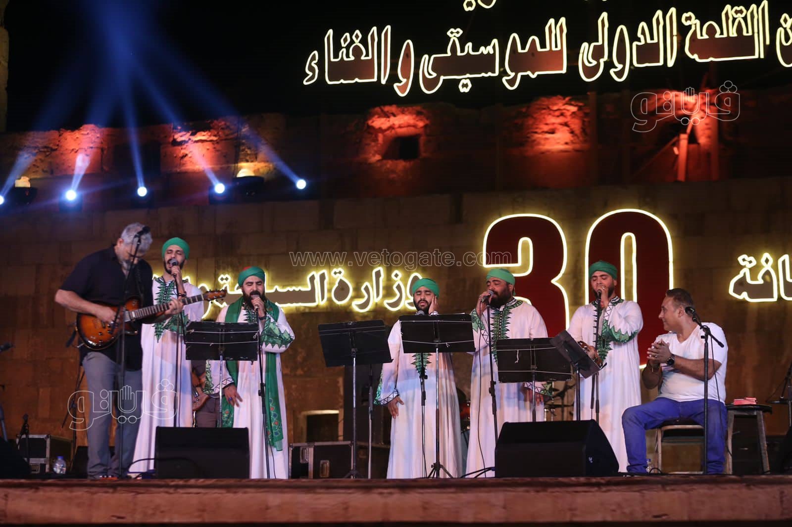 وسط البلد تغني لـشمس النهار والحضرة تتعبد فى محراب الفن بمحكى القلعة (10)