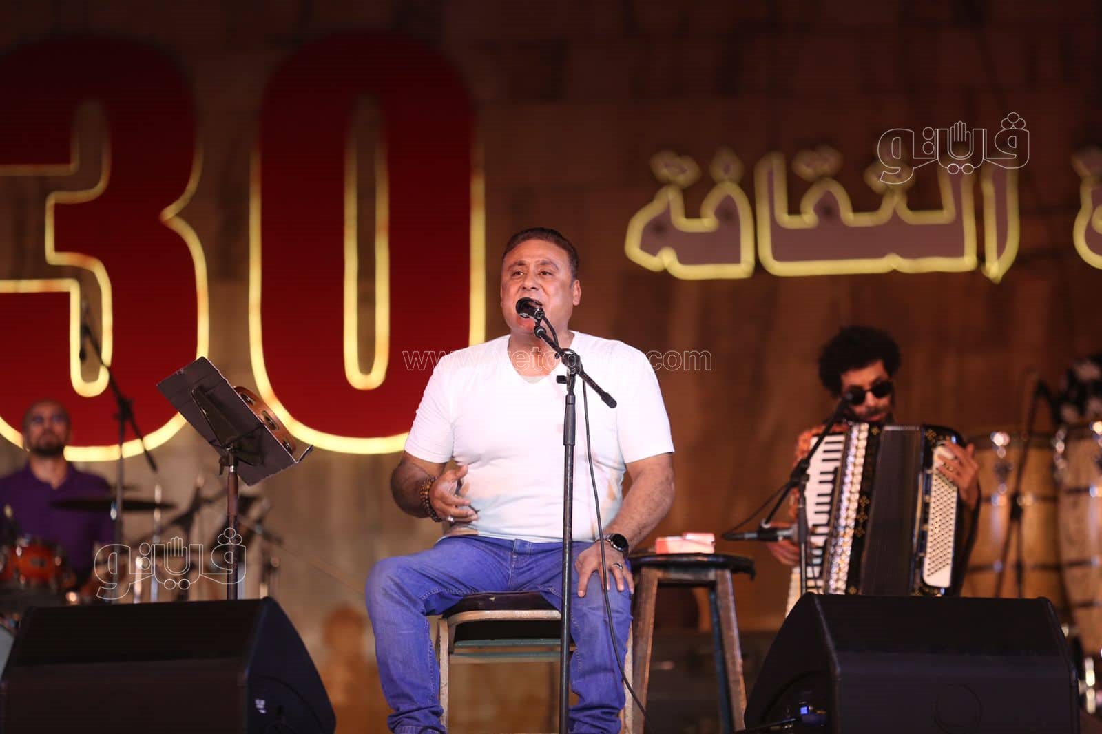 وسط البلد تغني لـشمس النهار والحضرة تتعبد فى محراب الفن بمحكى القلعة (11)