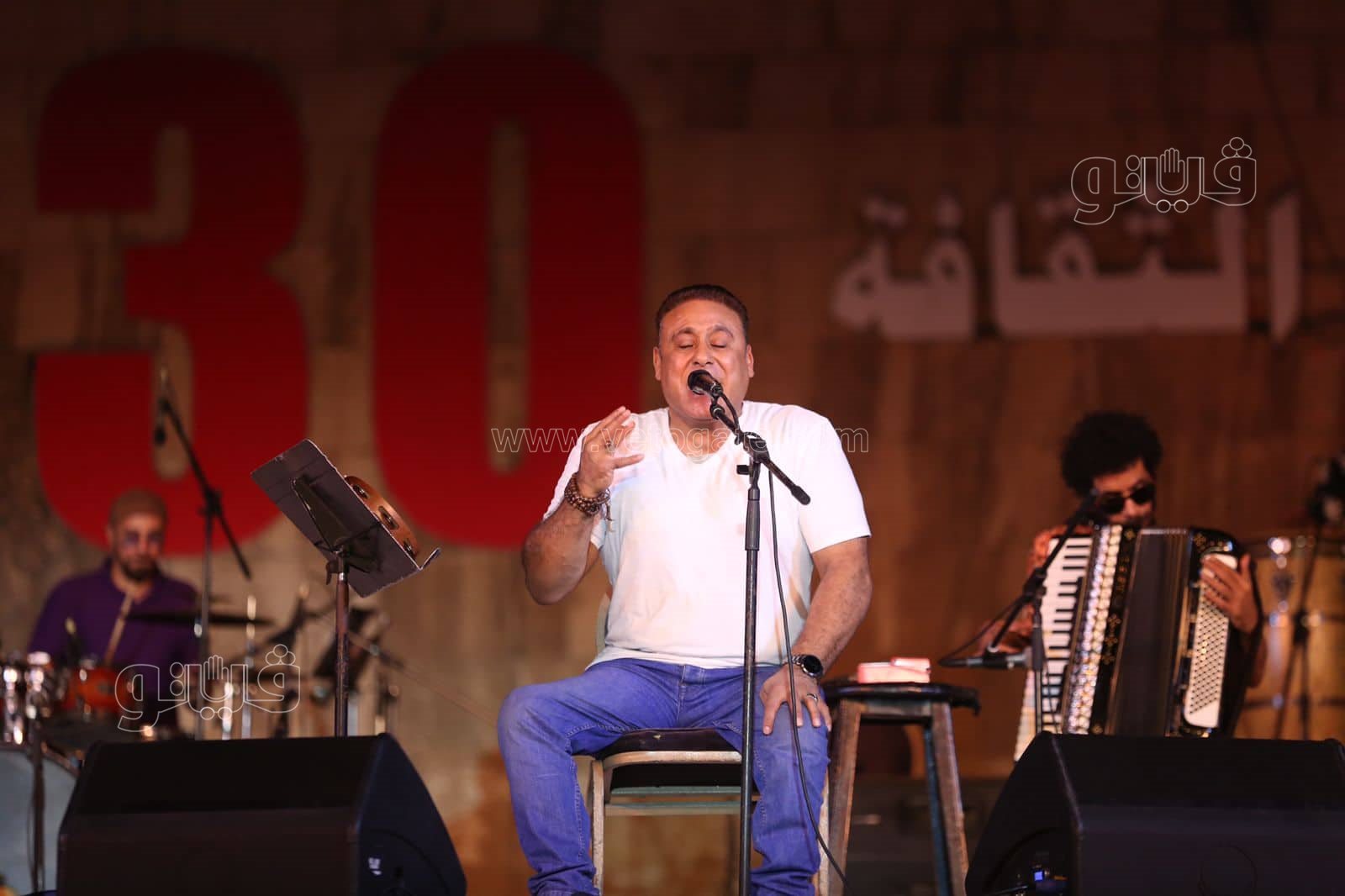 وسط البلد تغني لـشمس النهار والحضرة تتعبد فى محراب الفن بمحكى القلعة (14)