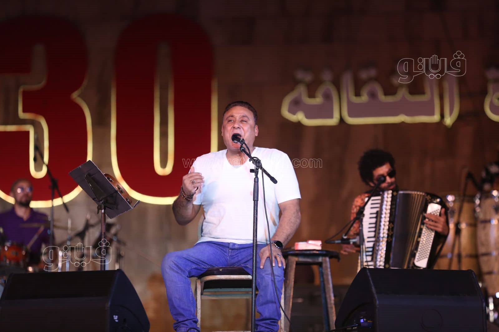 وسط البلد تغني لـشمس النهار والحضرة تتعبد فى محراب الفن بمحكى القلعة (21)