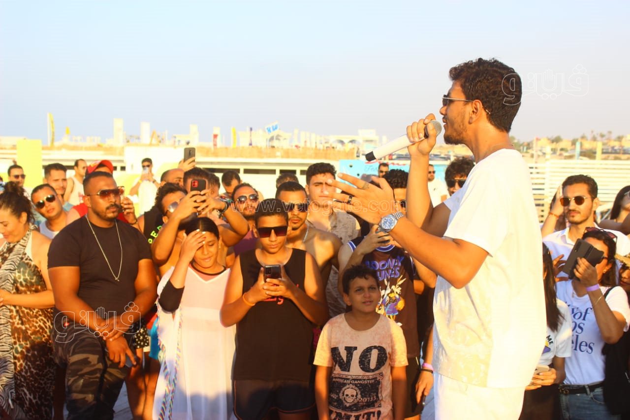 حودة بندق ولورديانا يشعلان حفل وايت بيتش بمارينا (3)