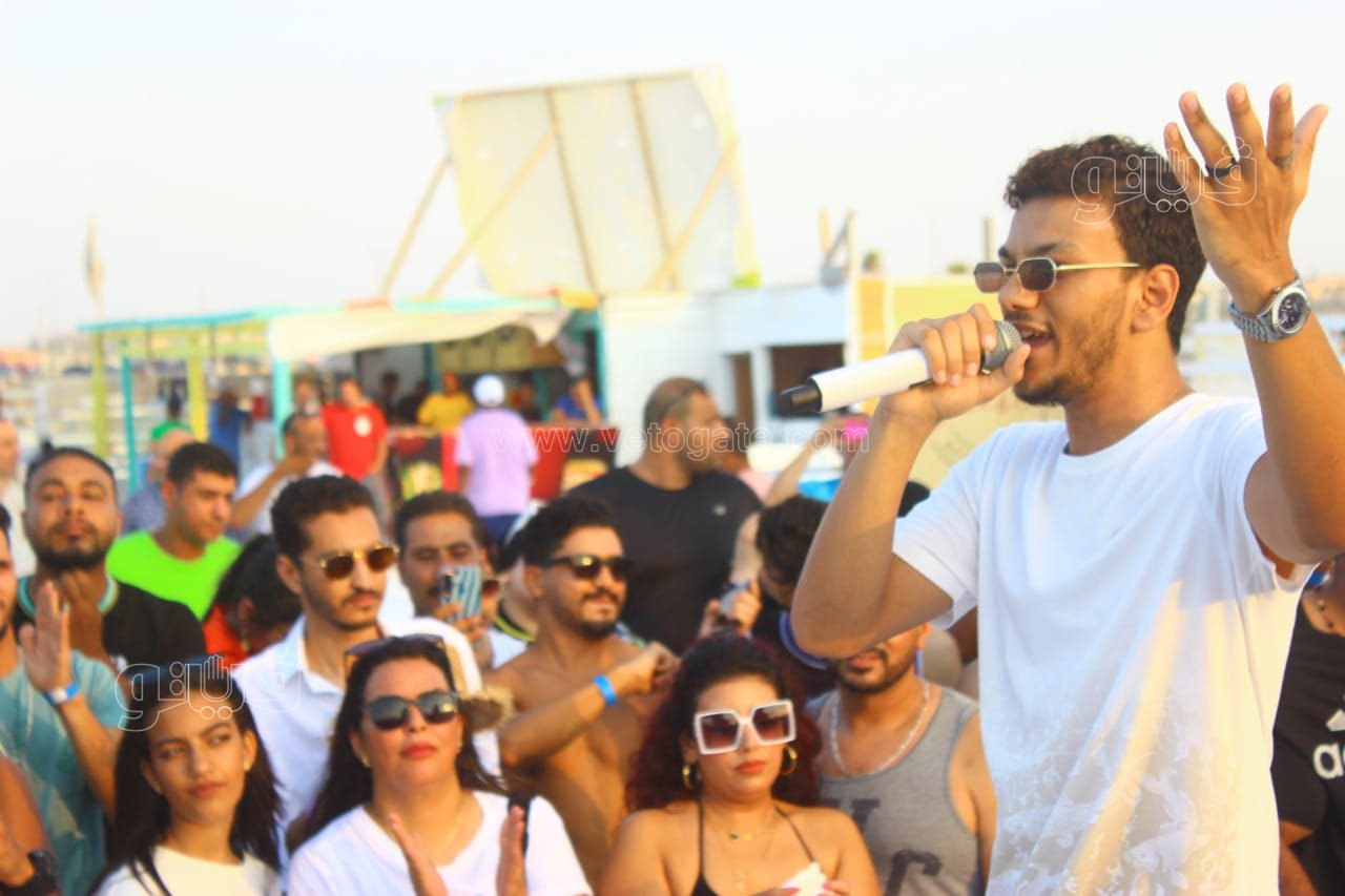 حودة بندق ولورديانا يشعلان حفل وايت بيتش بمارينا (8)