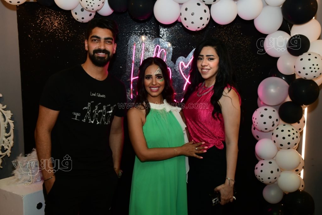 افتتاح كافيه دومينو لرنا سماحة وسامر ابو طالب بحضور نجوم الفن (11)