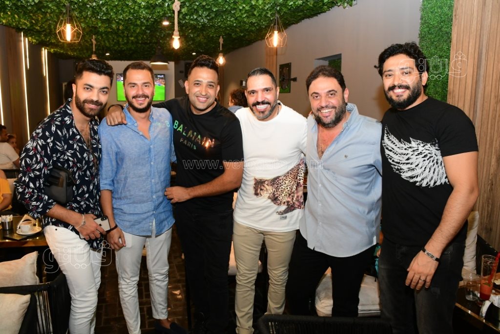افتتاح كافيه دومينو لرنا سماحة وسامر ابو طالب بحضور نجوم الفن (12)