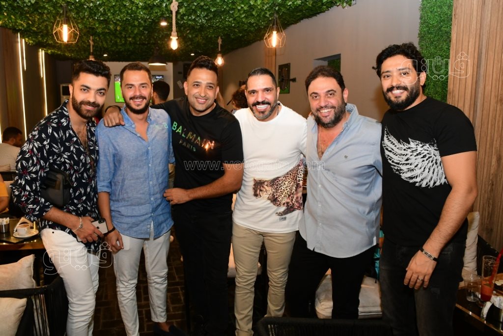 افتتاح كافيه دومينو لرنا سماحة وسامر ابو طالب بحضور نجوم الفن (13)