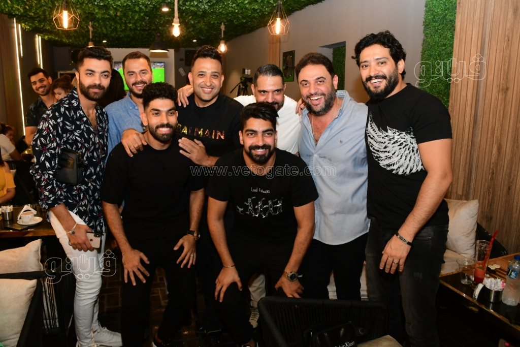 افتتاح كافيه دومينو لرنا سماحة وسامر ابو طالب بحضور نجوم الفن (15)