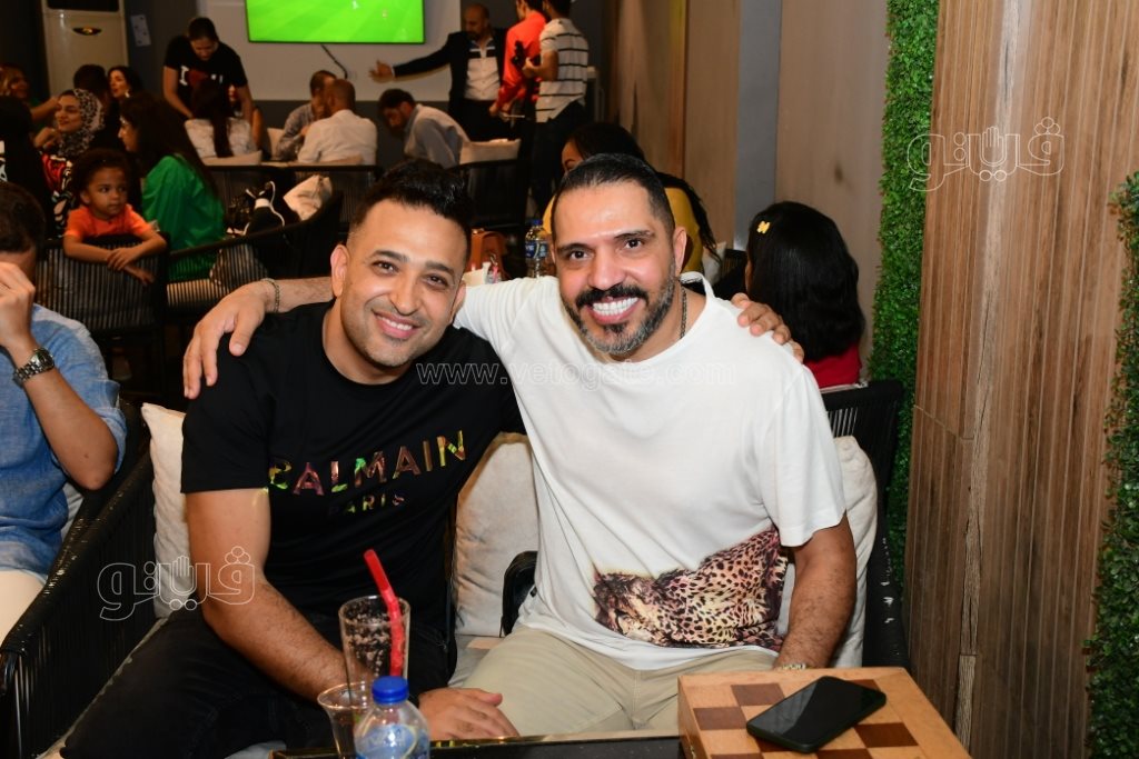 افتتاح كافيه دومينو لرنا سماحة وسامر ابو طالب بحضور نجوم الفن (20)