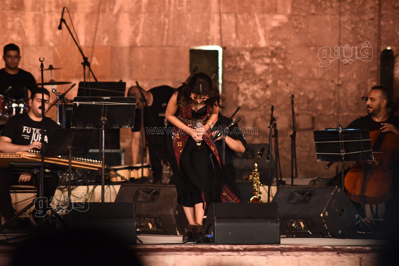 تألقت بأغنية يالالالي.. مي كمال لجمهور القلعة مبسوطة أنى معاكم لأول مرة (7)