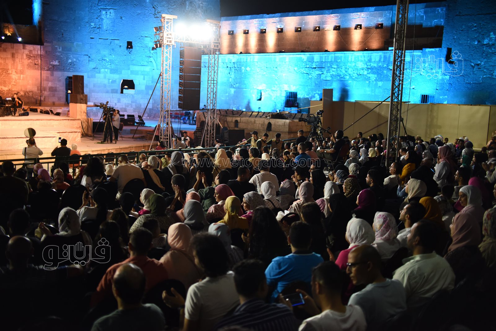 تألقت بأغنية يالالالي.. مي كمال لجمهور القلعة مبسوطة أنى معاكم لأول مرة (26)