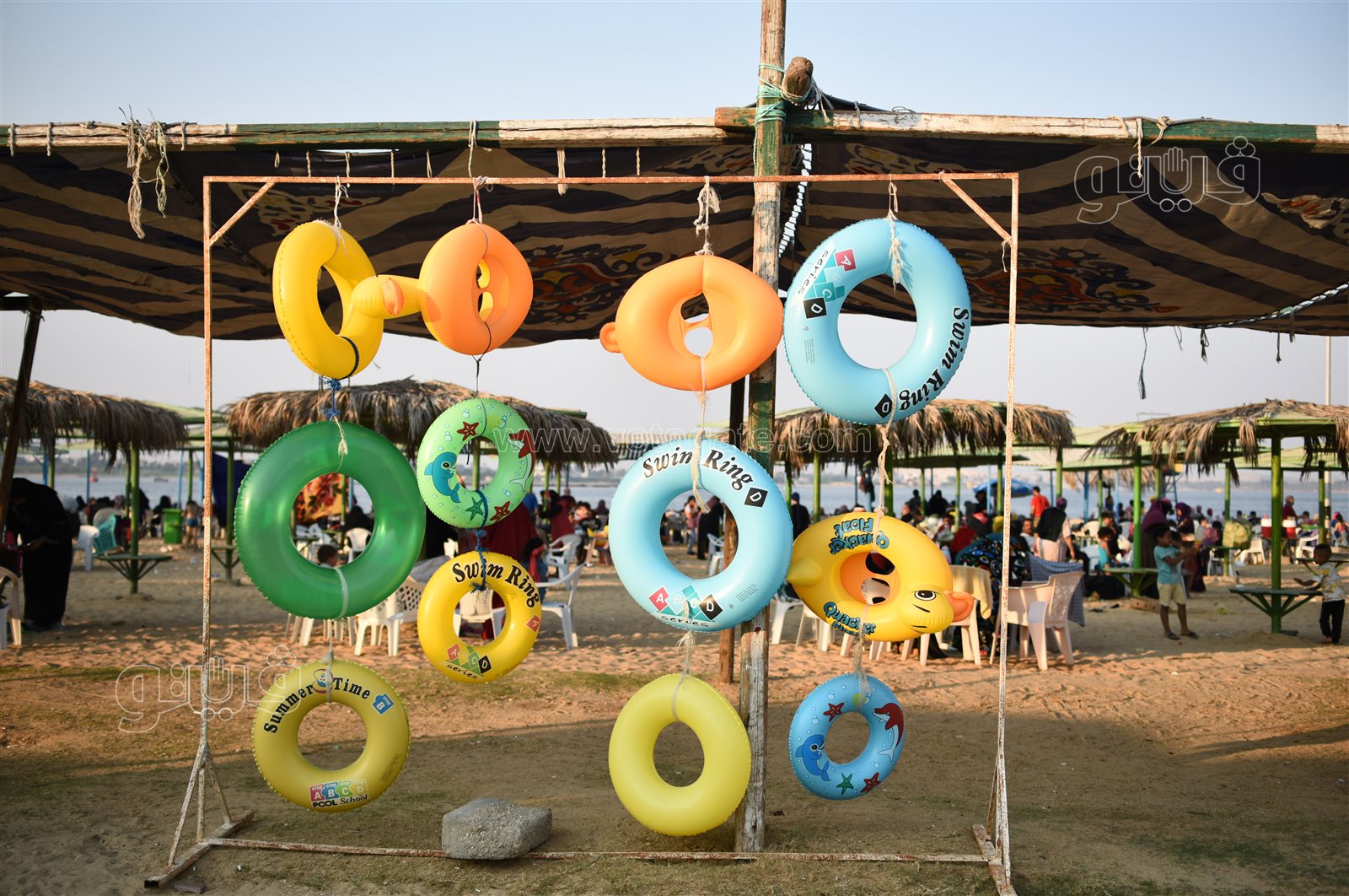 البحر يحب اللمة.. لحظات المرح والسعادة على شاطئ الفيروز بالإسماعيلية (1)