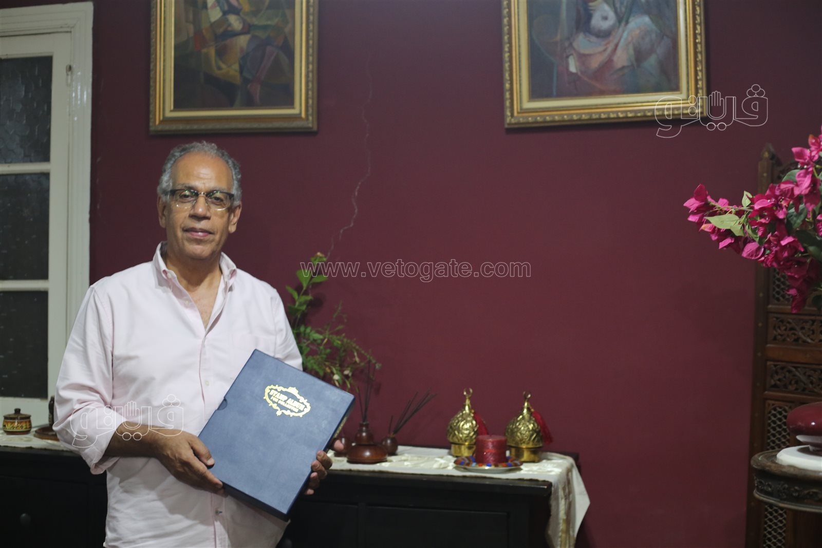 السر في والده.. حكاية دكتور أمراض النساء مع طوابع بريد العالم (5)