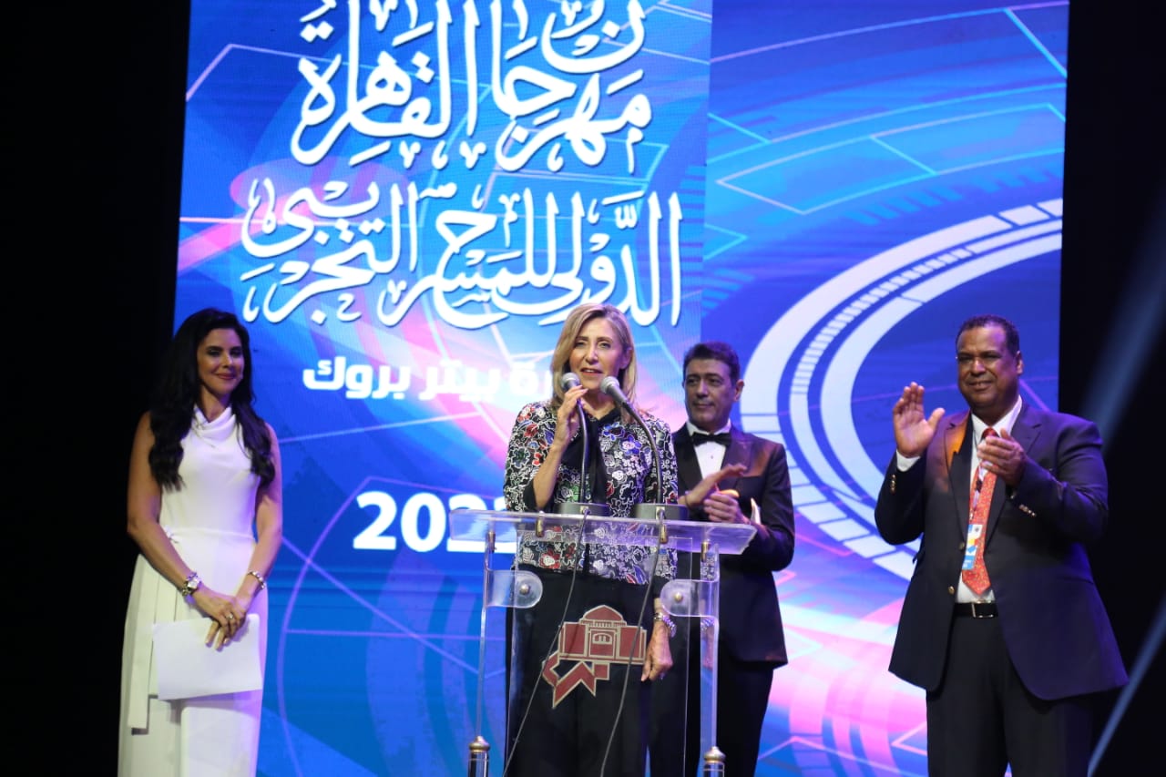 القاهرة للمسرح التجريبي يكرم 5 رموز خلال حفل الافتتاح (4)