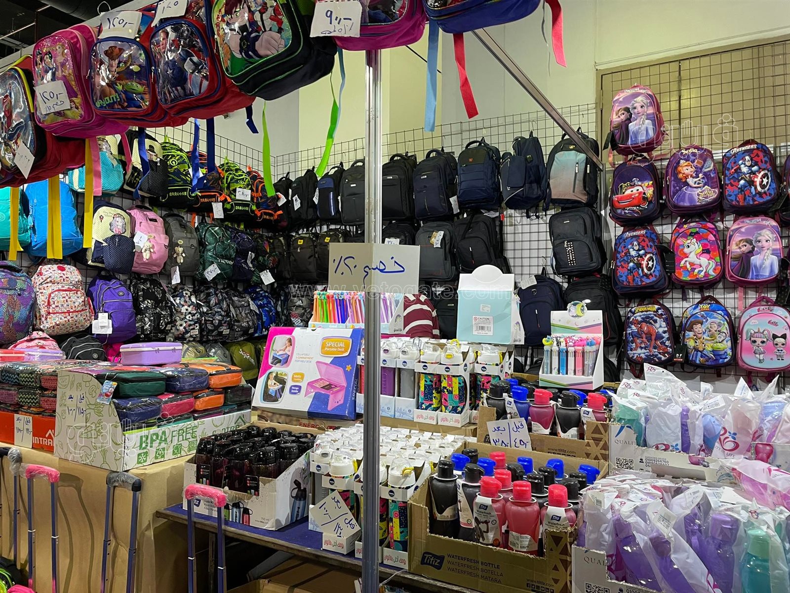 خصم 30% وضمان عام كامل.. أسعار الحقائب بمعرض أهلا مدارس (2)