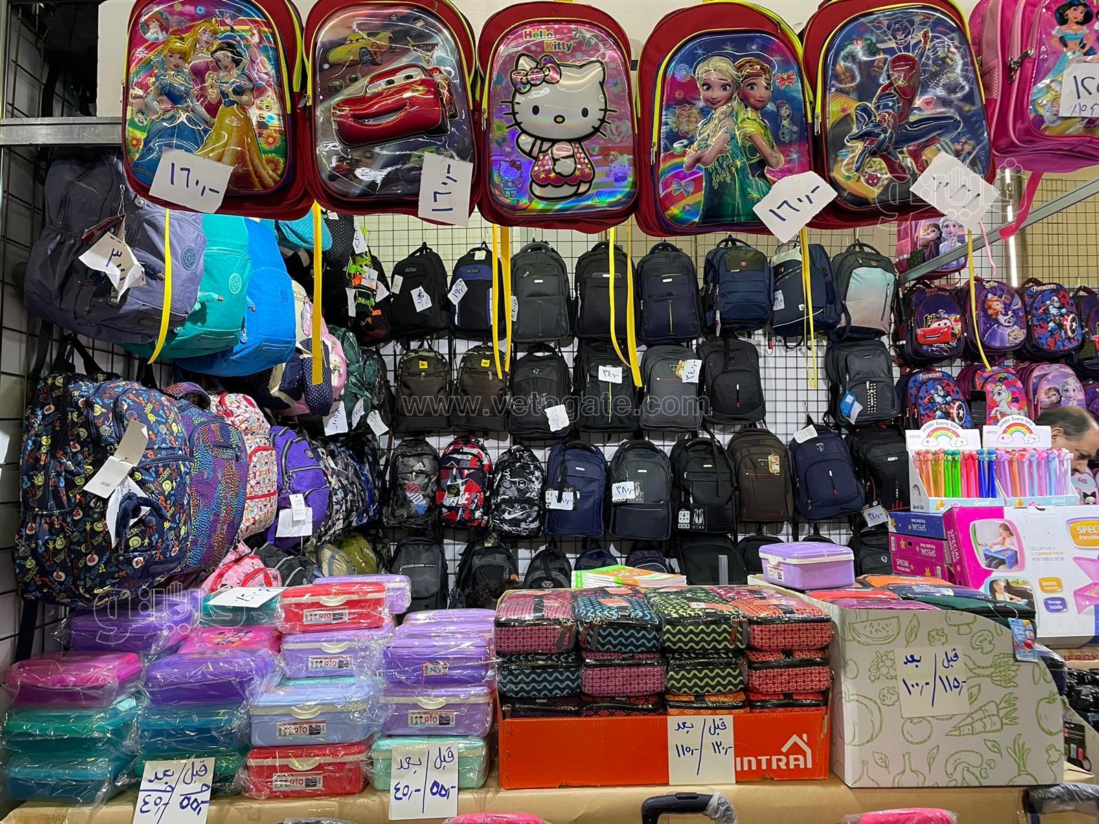 خصم 30% وضمان عام كامل.. أسعار الحقائب بمعرض أهلا مدارس (10)