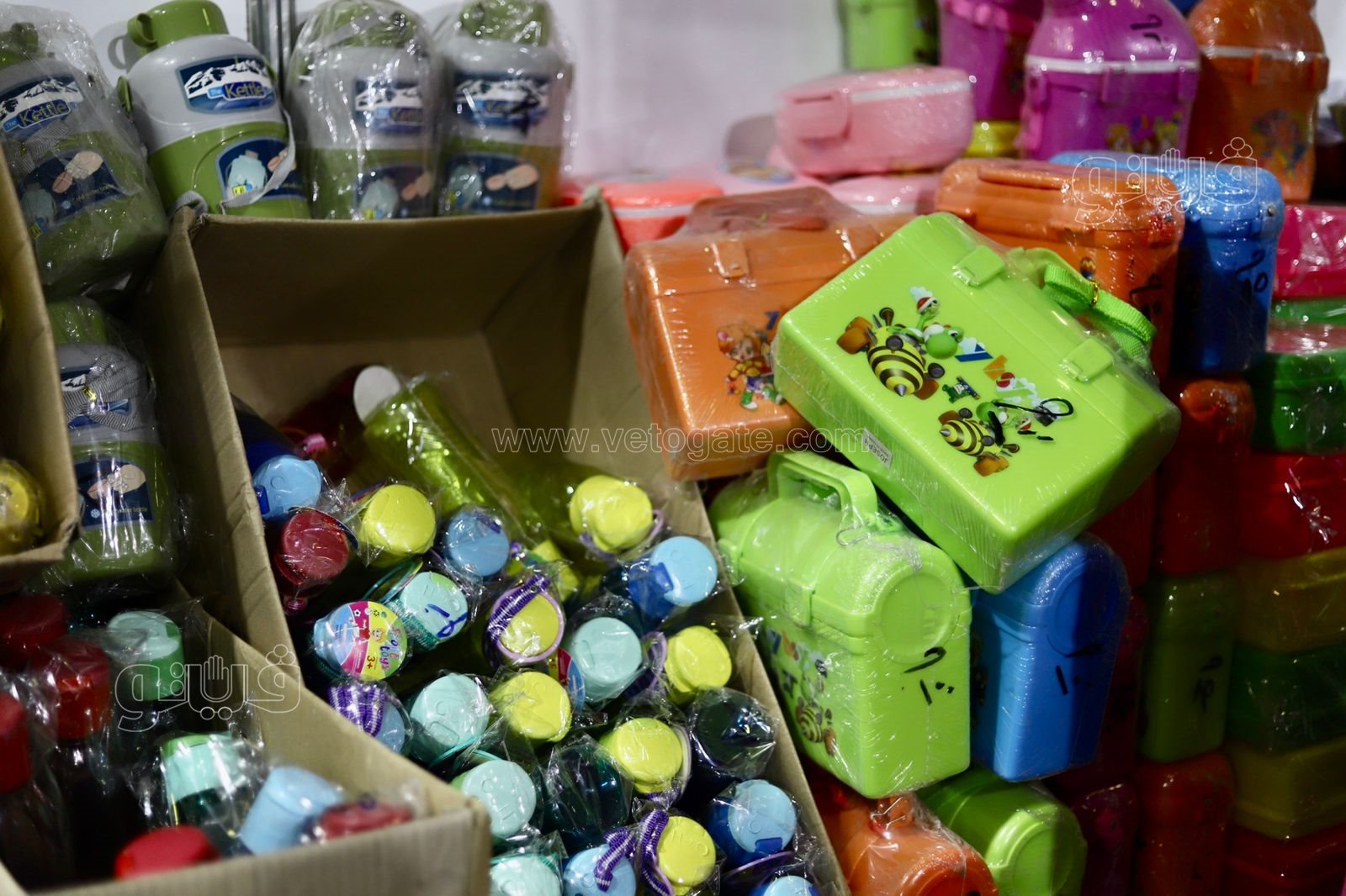 تبدأ من 10 جنيهات.. أسعار اللانش بوكس والزمزمية في معرض أهلا مدارس (23)