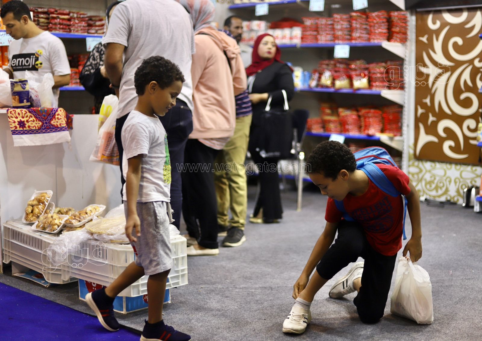 يودعون الإجازة الكبيرة.. رحلة الأبناء والأباء في معرض أهلا مدارس 2022 (35)