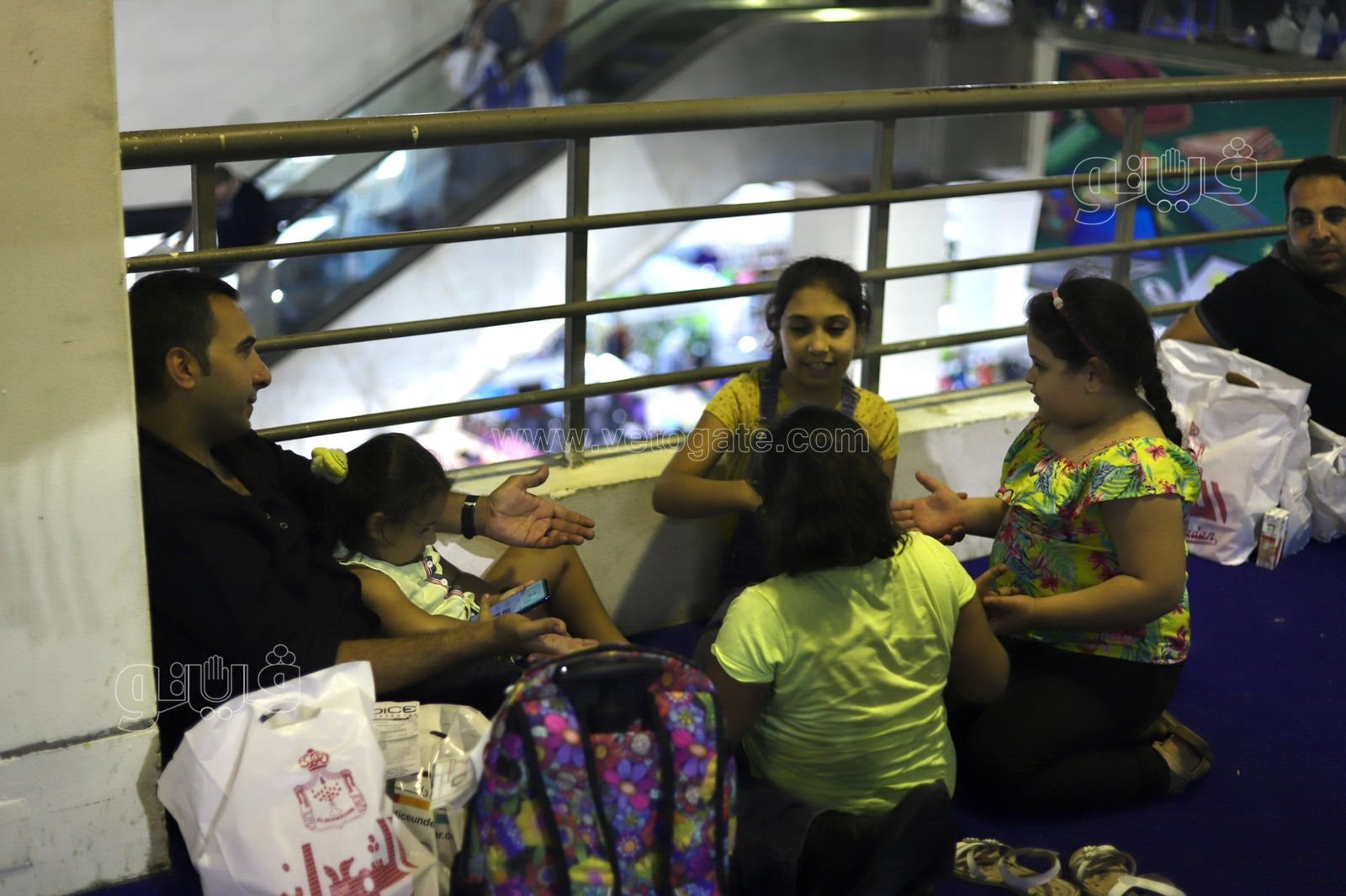 يودعون الإجازة الكبيرة.. رحلة الأبناء والأباء في معرض أهلا مدارس 2022 (42)