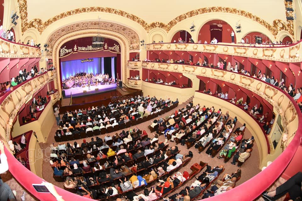  إبداعات سعيد الأرتيست تبهر جمهور أوبرا الإسكندرية (1)