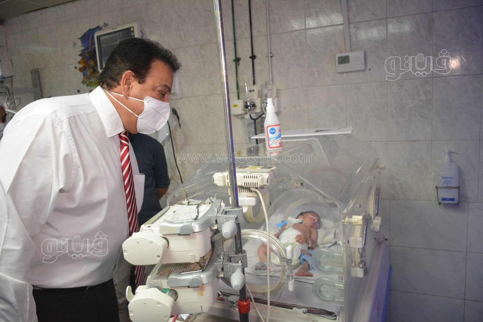 وزير الصحة يتفقد مستشفى الوراق المركزي بالجيزة (12)