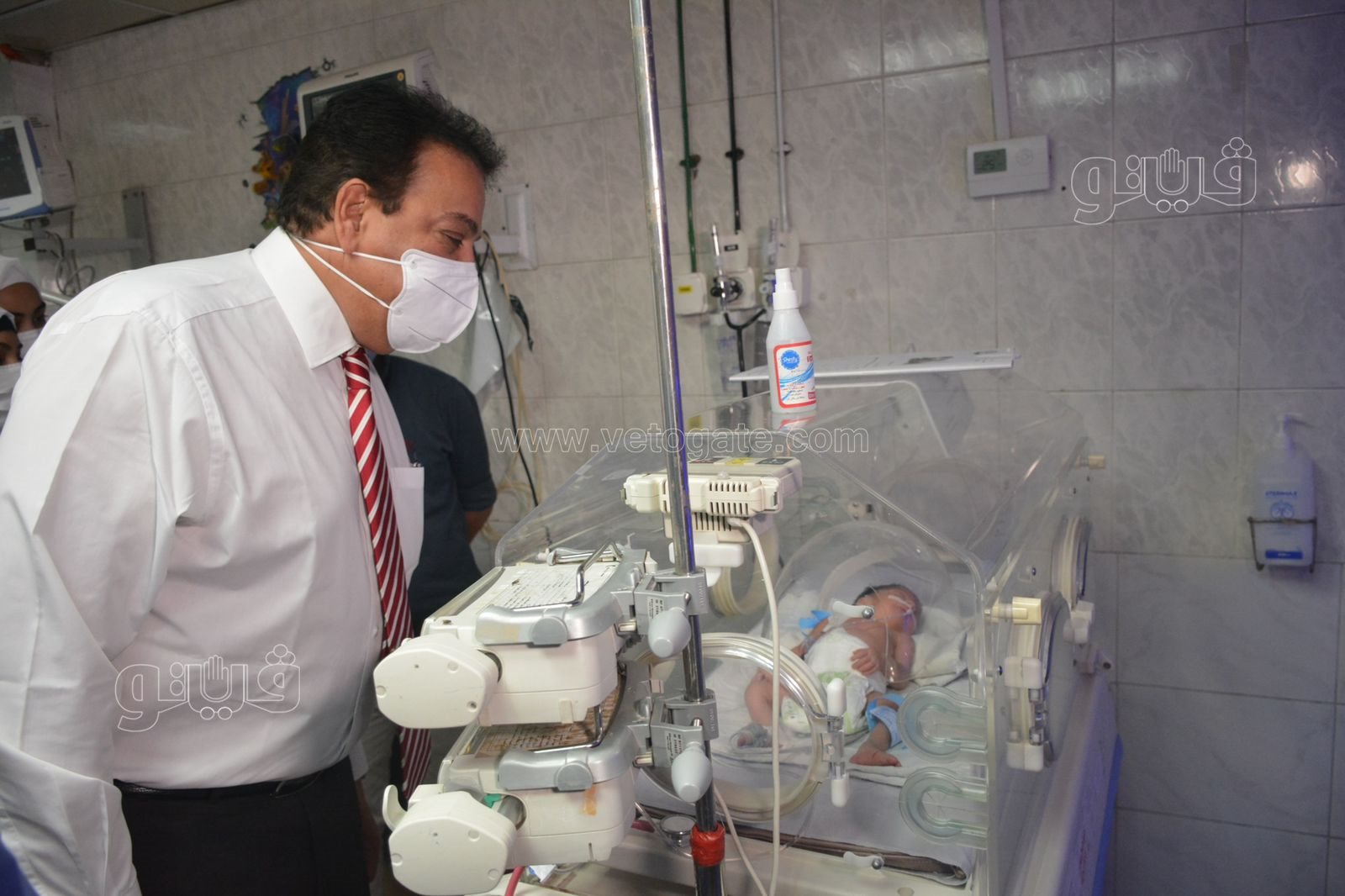 وزير الصحة يتفقد مستشفى الوراق المركزي بالجيزة (14)