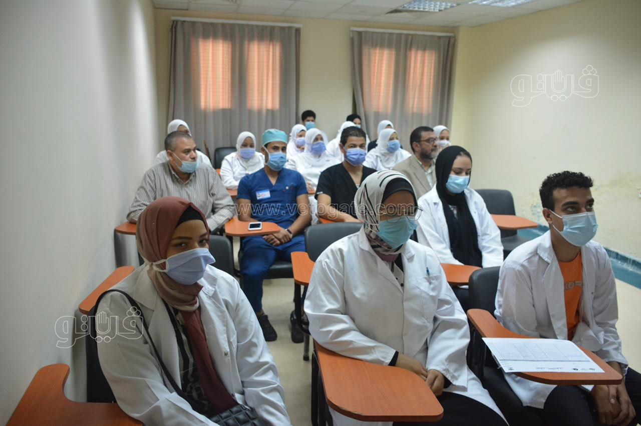 وزير الصحة يتفقد مستشفى الهرم التخصصي.. ويوجه بتطوير معامل مدارس التمريض (11)