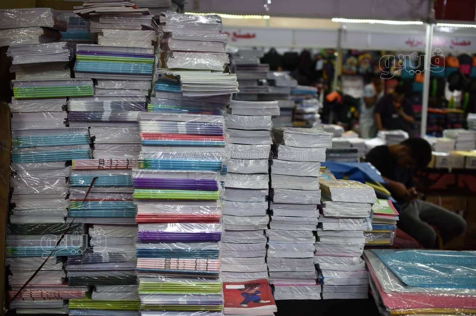 أسعار الشنط والمستلزمات المدرسية في معرض أهلا مدارس فيصل (46)