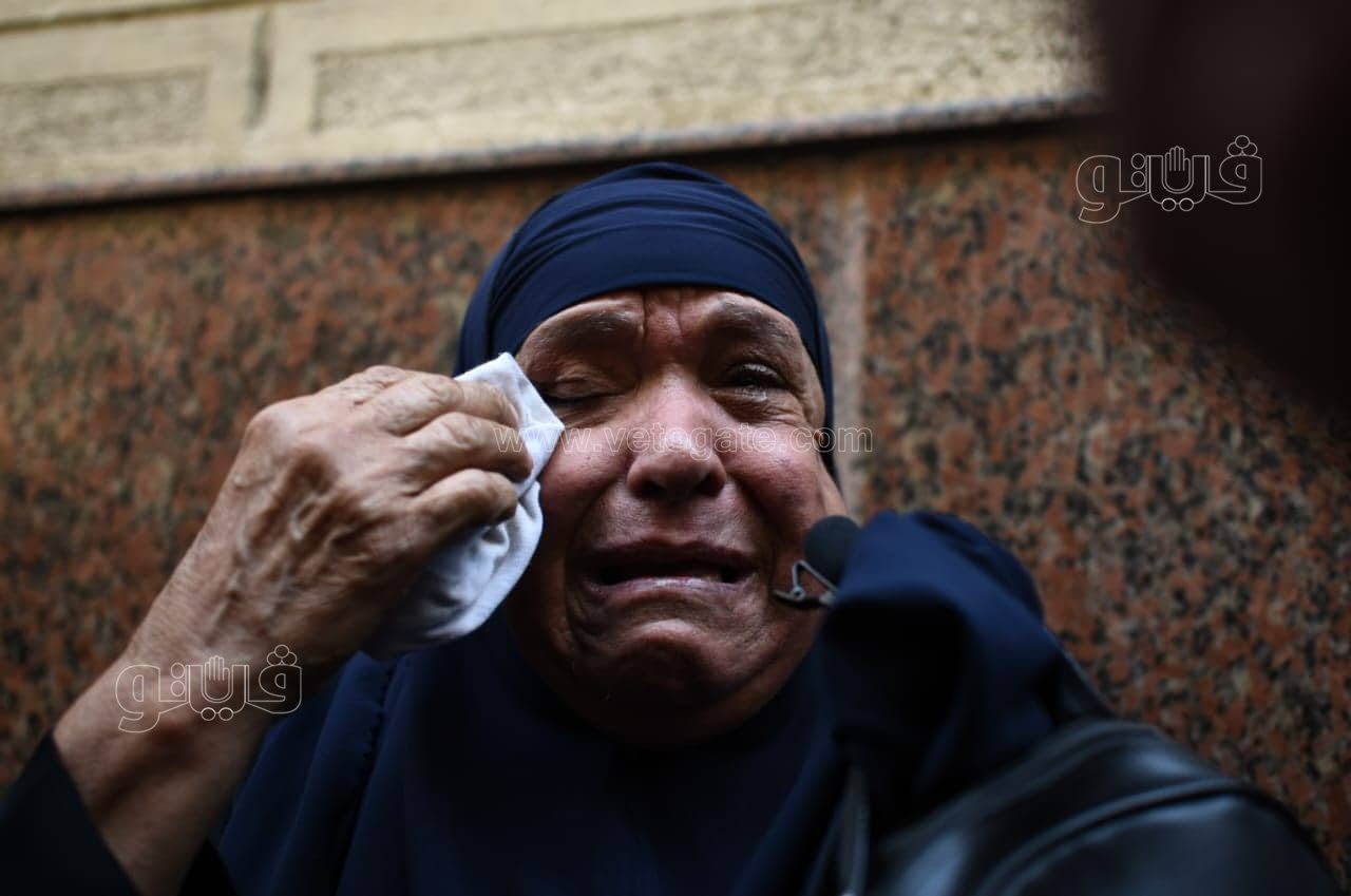 دموع الفرح بالقصاص.. رد فعل جدة شيماء جمال بعد الحكم بالإعدام على المتهمين (5)