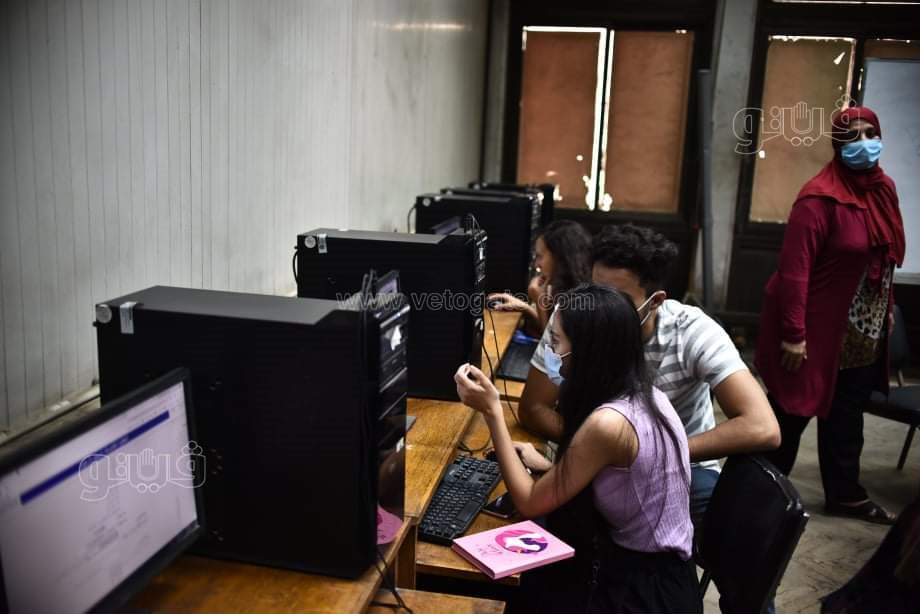 إقبال متوسط على معامل تنسيق جامعة القاهرة في اليوم الثاني للمرحلة الأولى (9)