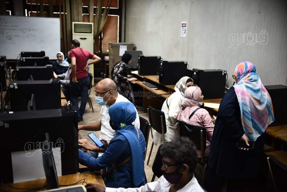 إقبال متوسط على معامل تنسيق جامعة القاهرة في اليوم الثاني للمرحلة الأولى (11)