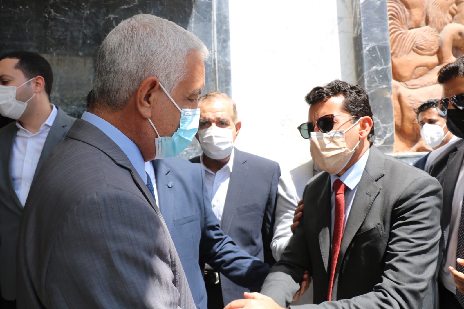 ddebaf9c-216b-4ea4-9a26-693b2bc83ddf