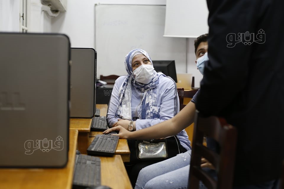 إقبال على معامل زراعة القاهرة لتسجيل رغبات تنسيق المرحلة الأولى (12)