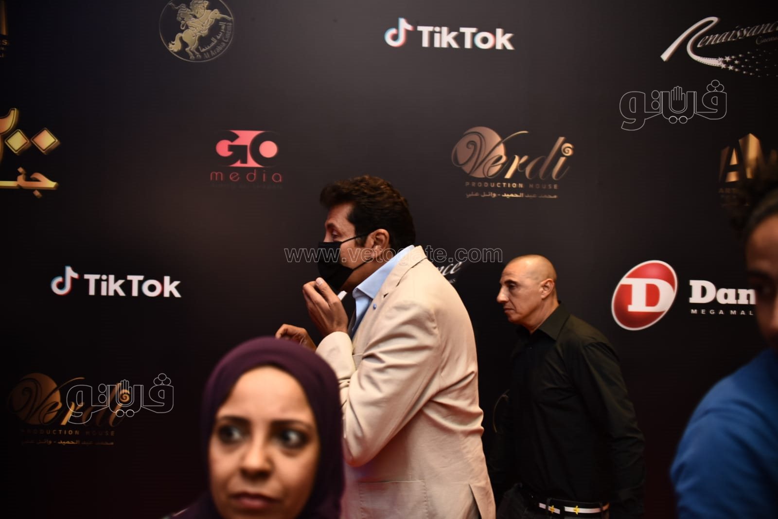 9العرض الخاص لفيم 200 جنية