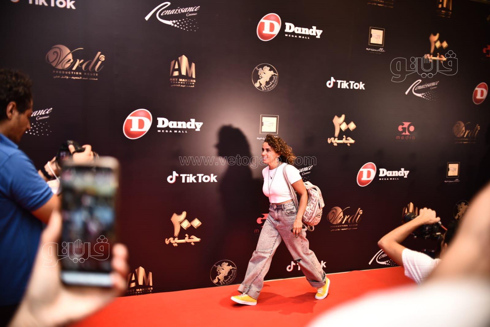 العرض الخاص لفيم 200 جنية2