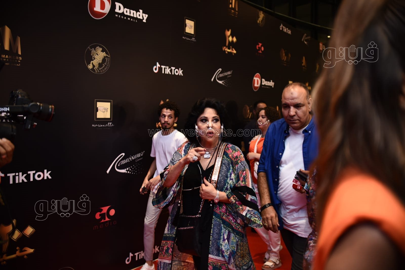 العرض الخاص لفيم 200 جنية1