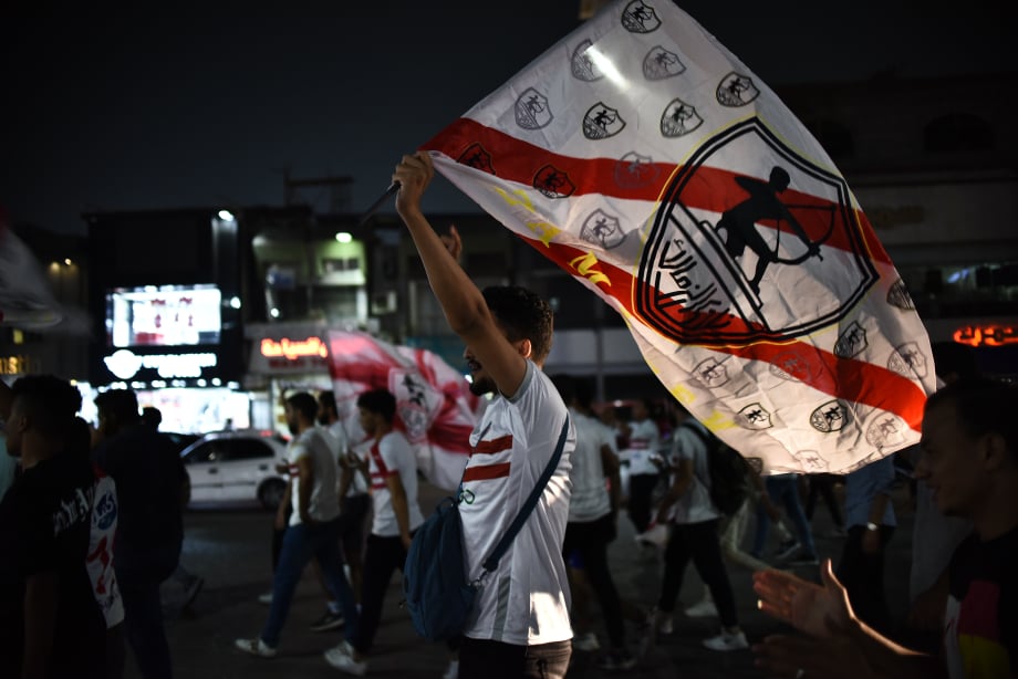 احتفالات جماهير الزمالك في جامعة الدول (2)