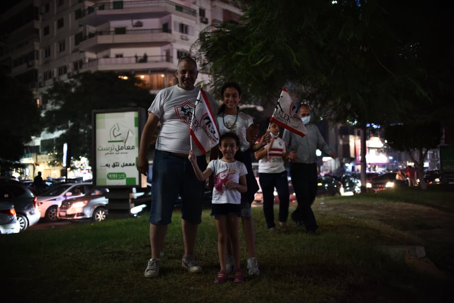 احتفالات جماهير الزمالك في جامعة الدول (18)