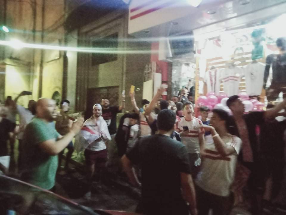 جماهير الزمالك بالإسكندرية تحتفل بالفوز بالدوري