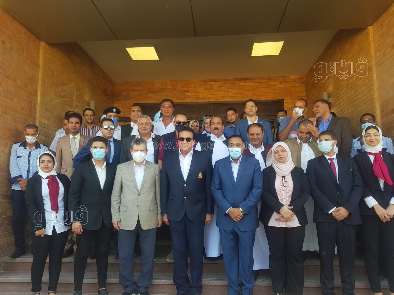 وزير التعليم العالي يتفقد إنشاءات حرم جامعة مطروح الجديد (2)