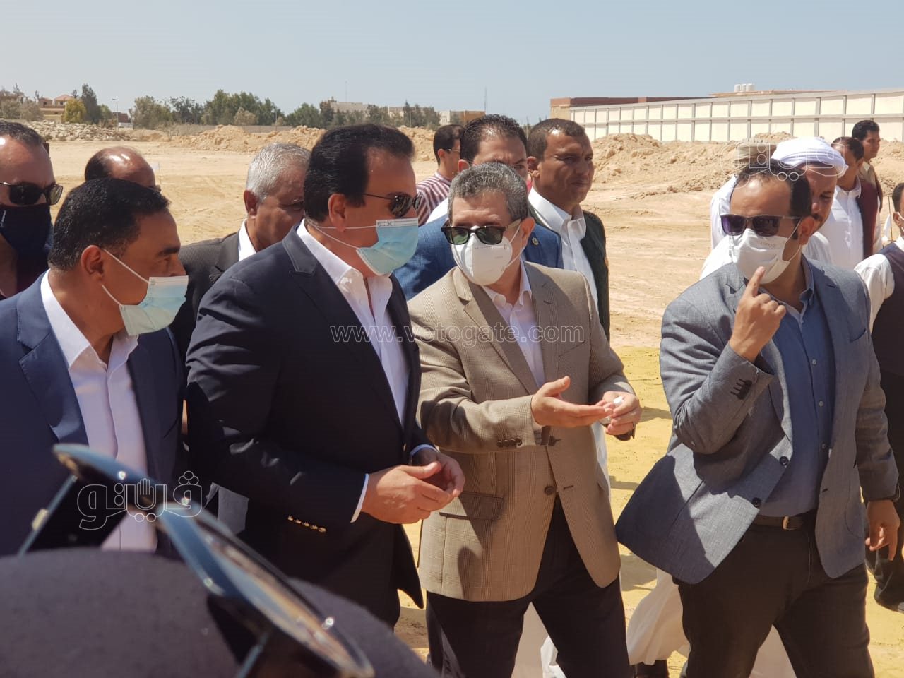 وزير التعليم العالي يتفقد إنشاءات حرم جامعة مطروح الجديد (9)